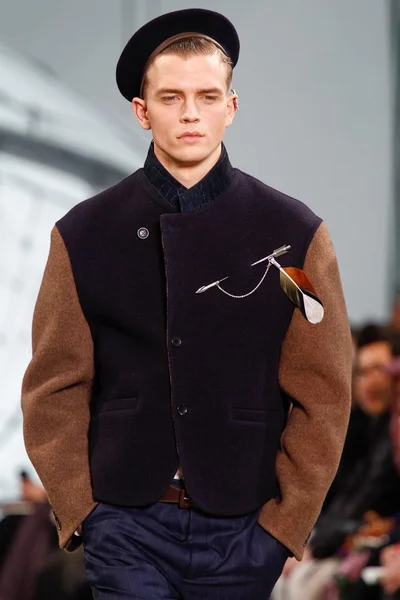 Look 27
